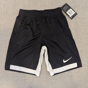 New Nike Dri-Fit Pull On Athletic Shorts Black for kids, boy, size 7